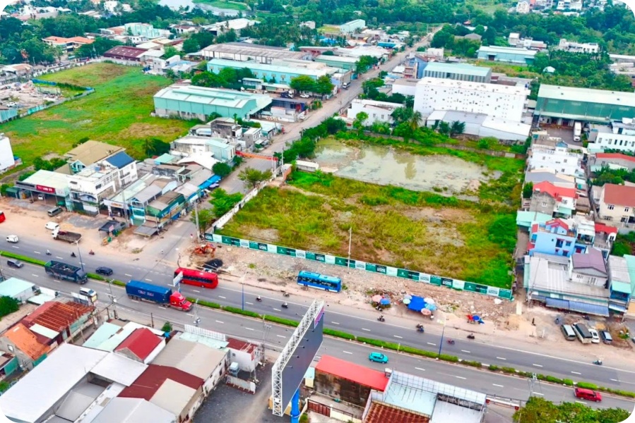 MẶT TIỀN QUỐC LỘ 13 DỰ ÁN EMERALD BOULEVARLD